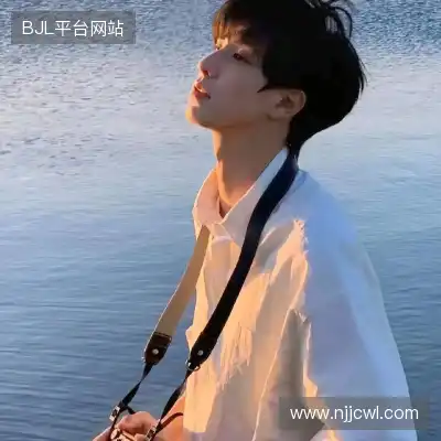 薄香绮
